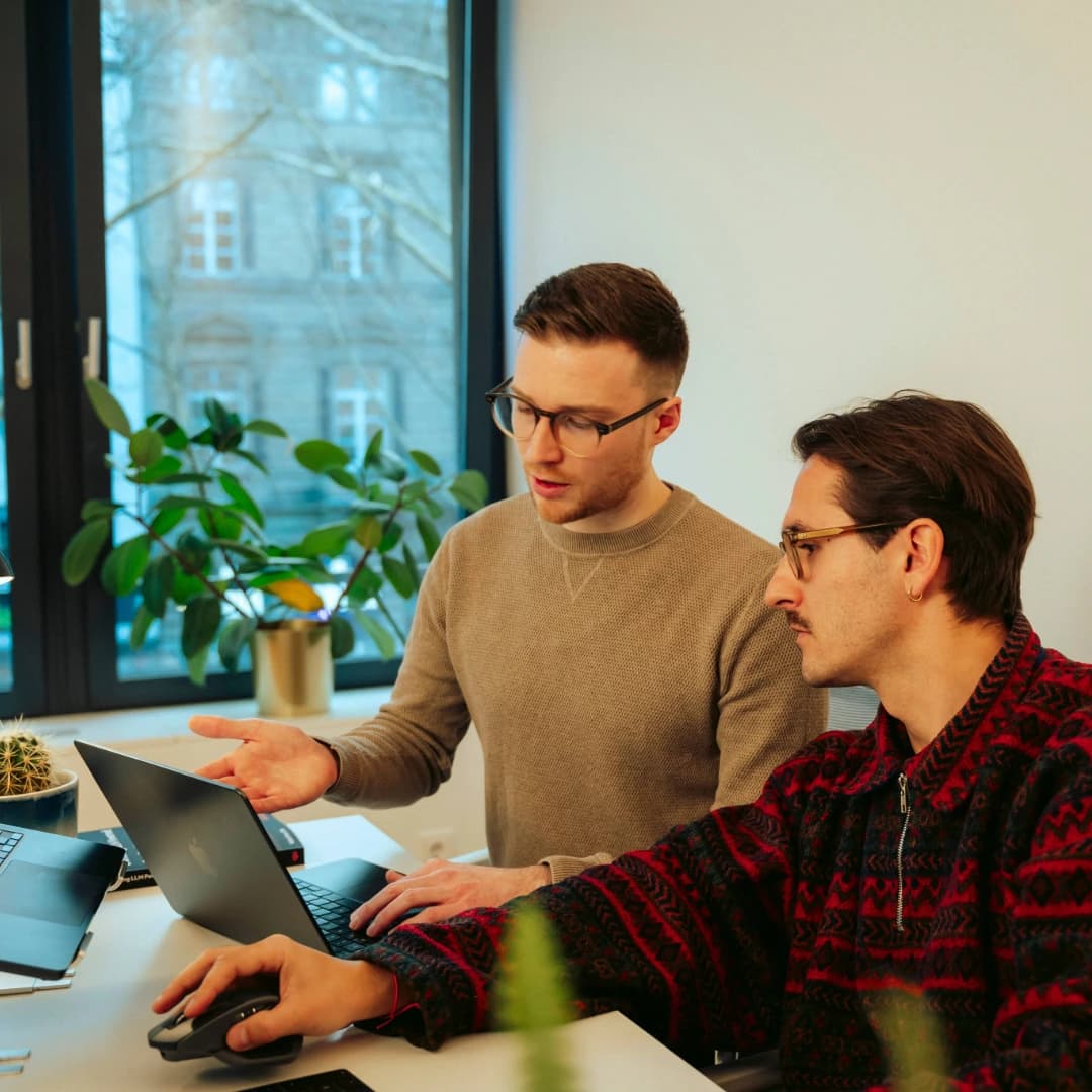 AI Hackathon Team entwickelt Prototyp bei WE BUILD AI