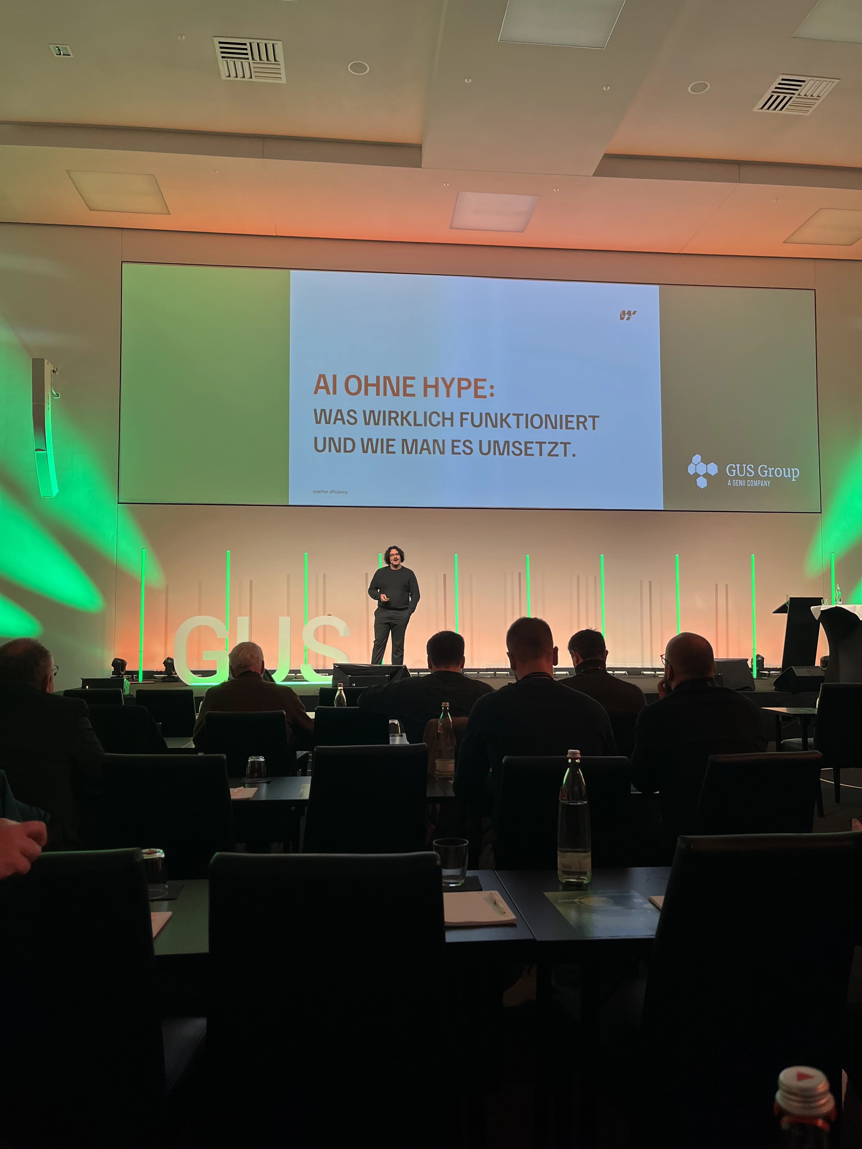 AI Speaker Frederic Bauerfeind hält eine AI Keynote für Unternehmen